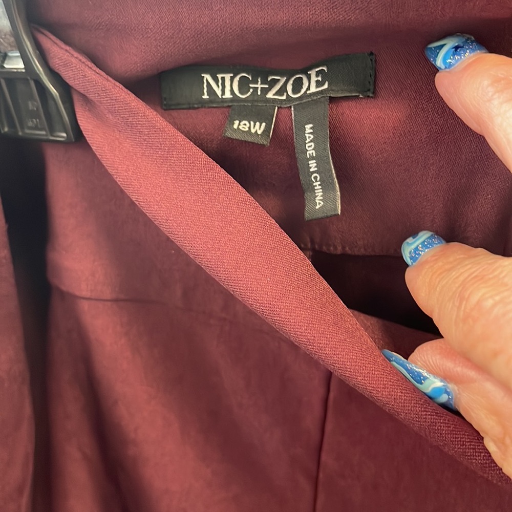 Nic+Zoe Purple-ish Port Burgundy Leggings Stretch straight leg pants NWT 18W - Picture 5 of 15